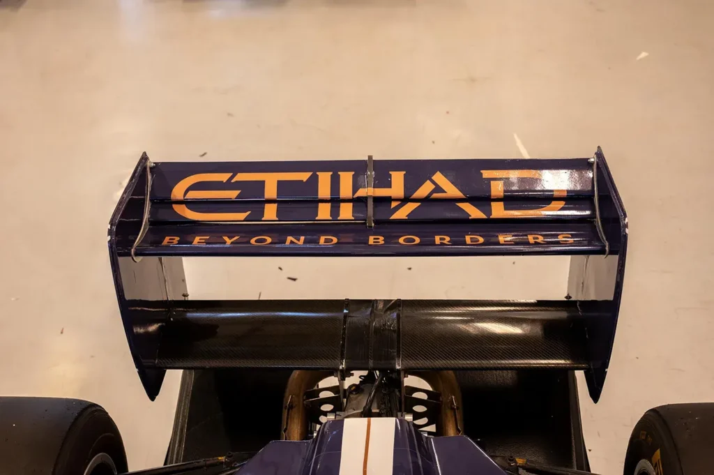 F1-YAS 3000